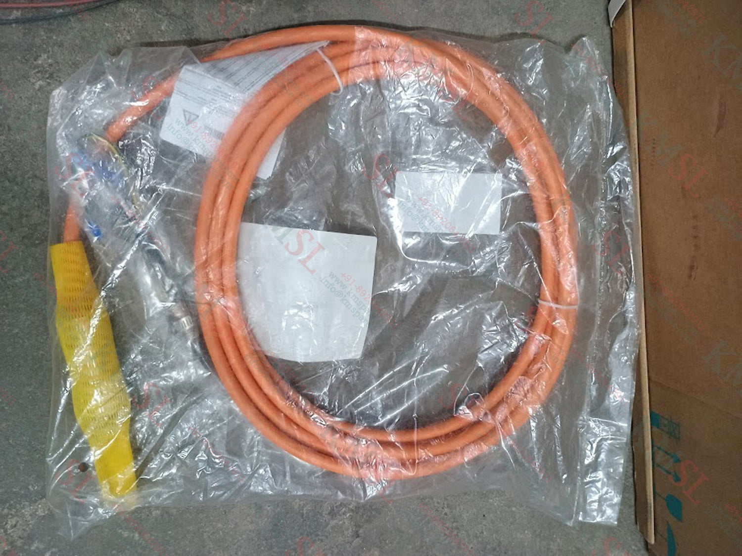 6FX3002-5CL12-1AF0 SIEMENS Power Cable | KMSPARE Link Pvt Ltd