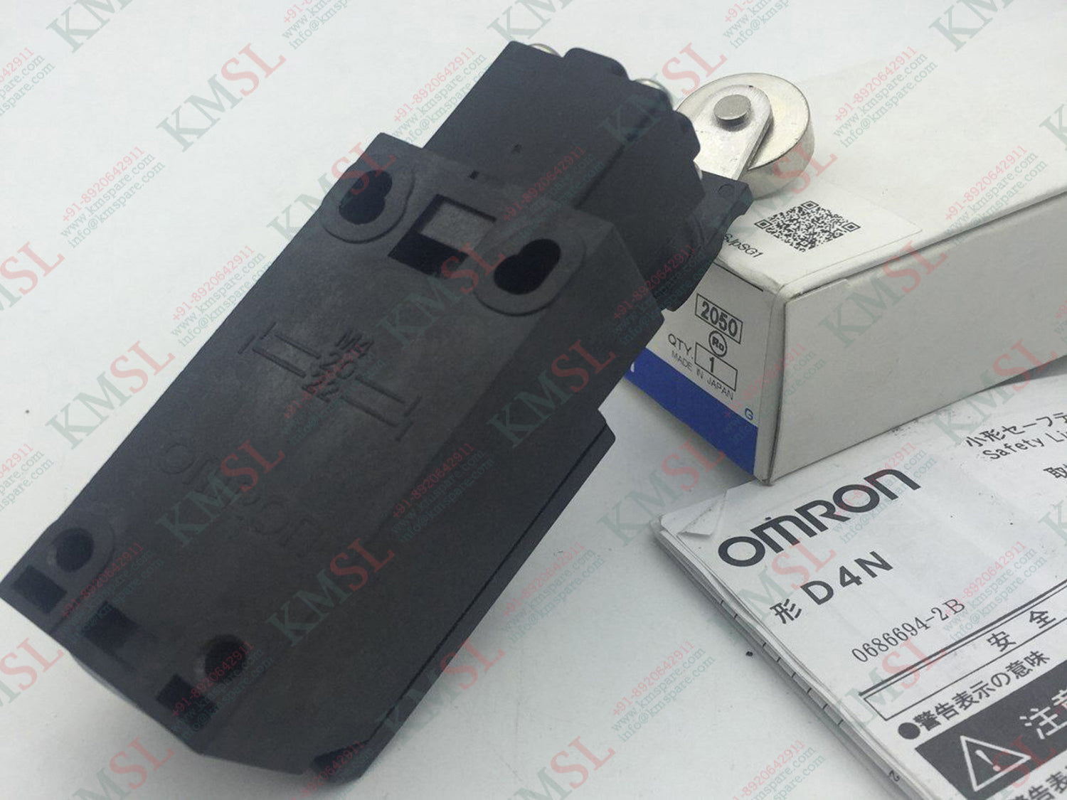 D4N-4125 Omron Limit Switch | Industrial Mechanical Switch | KMSPARE