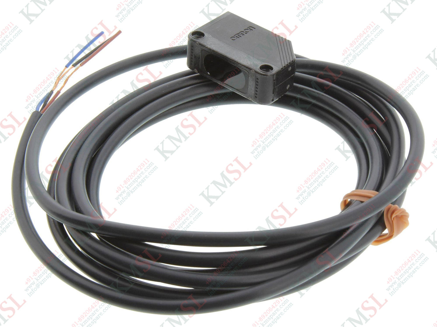 E3Z-D82 Omron Photoelectric Sensor | KMSPARE LINK PVT LTD