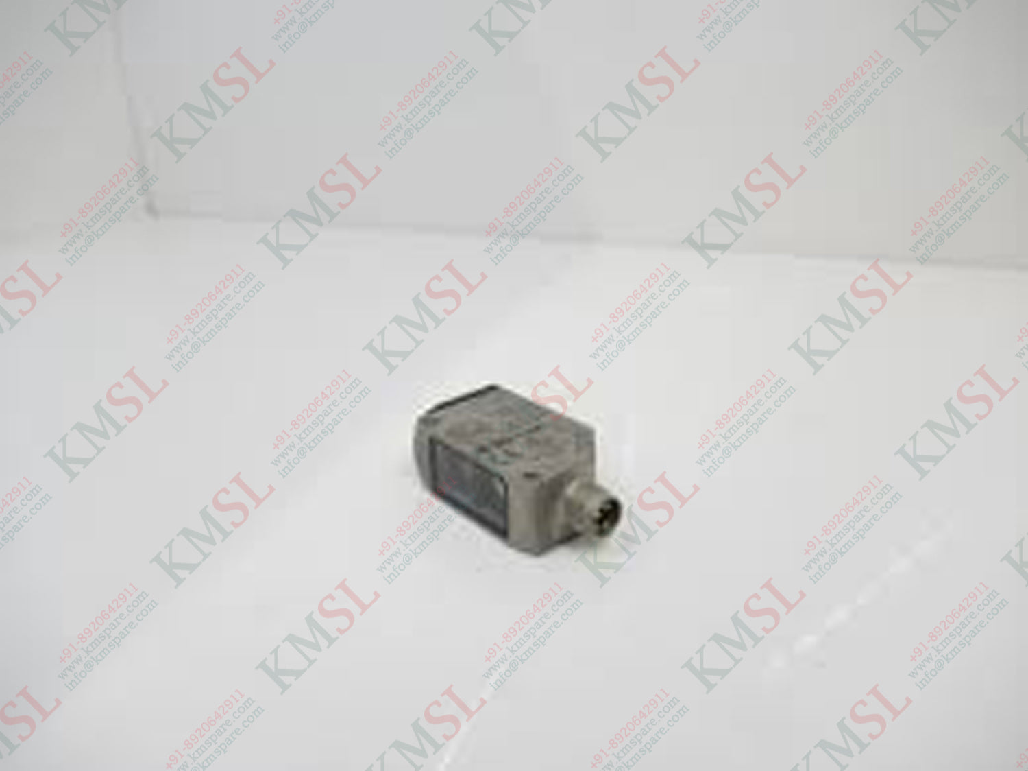 IFM Diffuse Reflection Sensor, O6T309 IFM